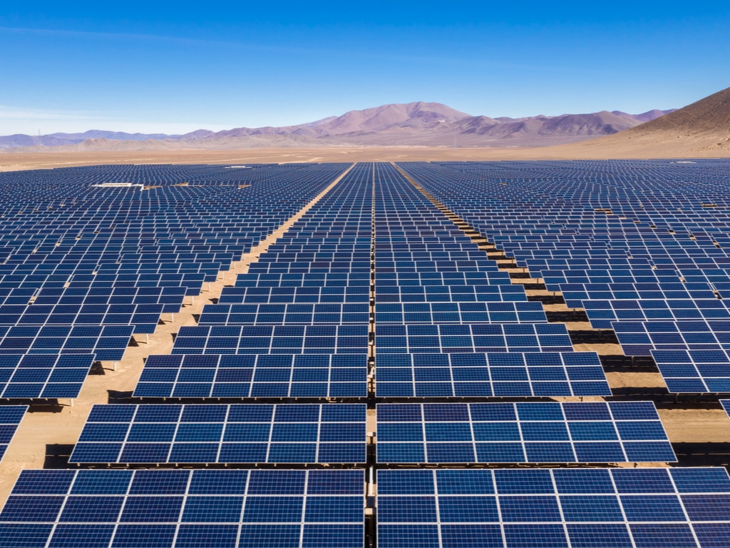 CHAD: Argentine Alcaal, to carry out studies for 200 MWp PV solar power plant©abriendomundo/Shutterstock