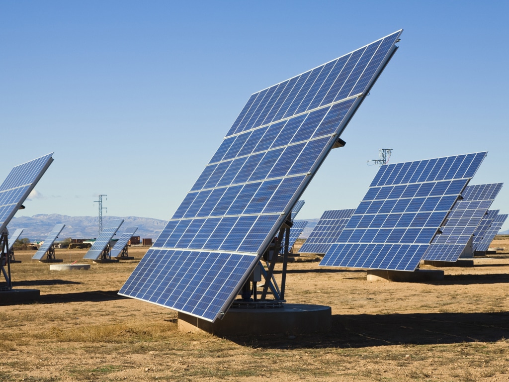 SÉNÉGAL : le gouvernement exonère de TVA sur les équipements d’énergies renouvelables©Vibe Images/Shutterstock