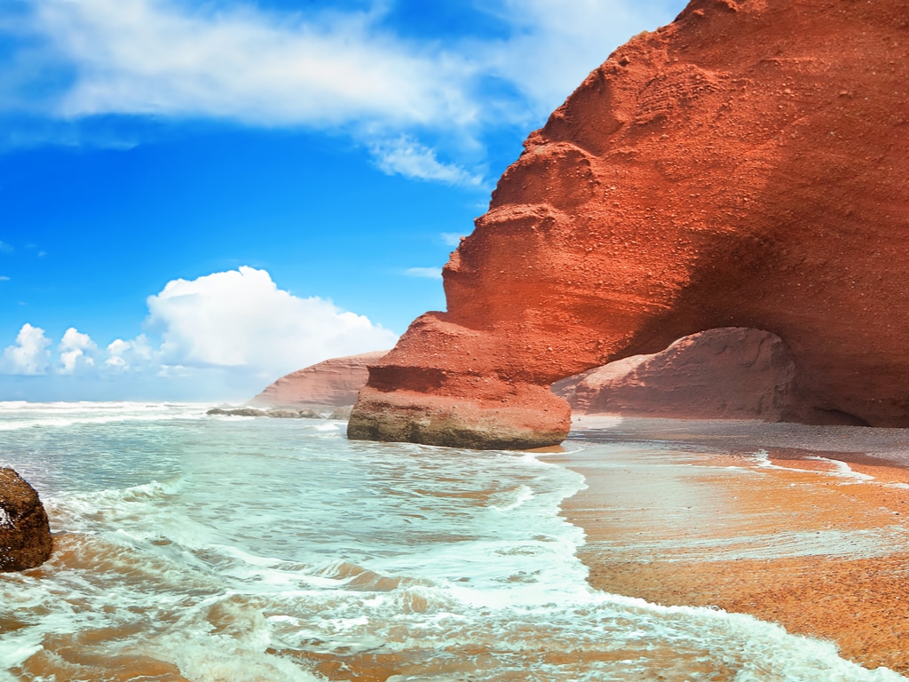 MAROC : 26 plages labélisées « Pavillon bleu » 2020 pour le développement durable ©Migel/Shutterstock