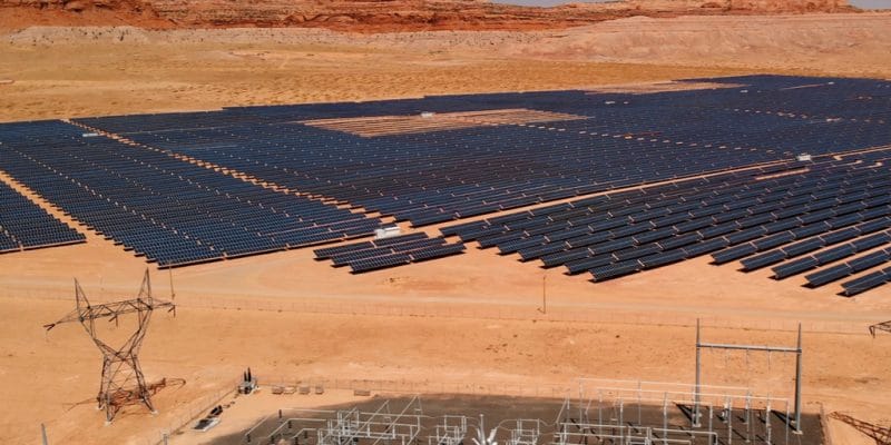 ZIMBABWE : Caledonia obtient 13 M$ pour une centrale solaire dans sa mine de Blanket©Alena Mozhjer