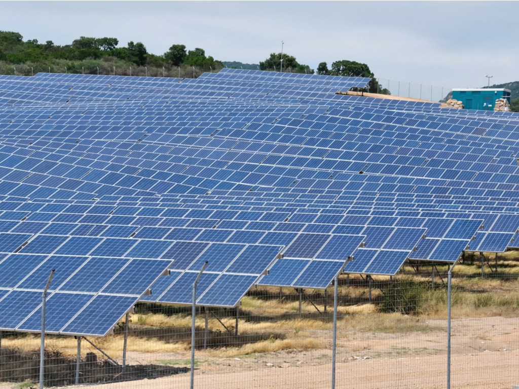 MADAGASCAR : Mada Green construit une centrale solaire hybride à Andranotakatra©sanddebeautheil/Shutterstock