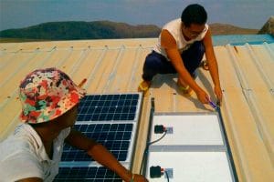 MADAGASCAR : Jirogasy électrifie 11 dispensaires via ses générateurs solaires
