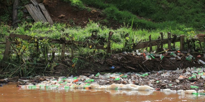 OUGANDA : Coca-Cola et Tooro s’allient contre la pollution de la rivière Mpanga ©JordiStock/Shutterstock