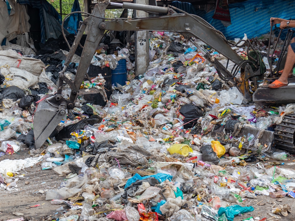 NIGERIA : le FEC approuve une nouvelle loi sur la gestion des déchets plastiques©moxumbic/Shutterstock