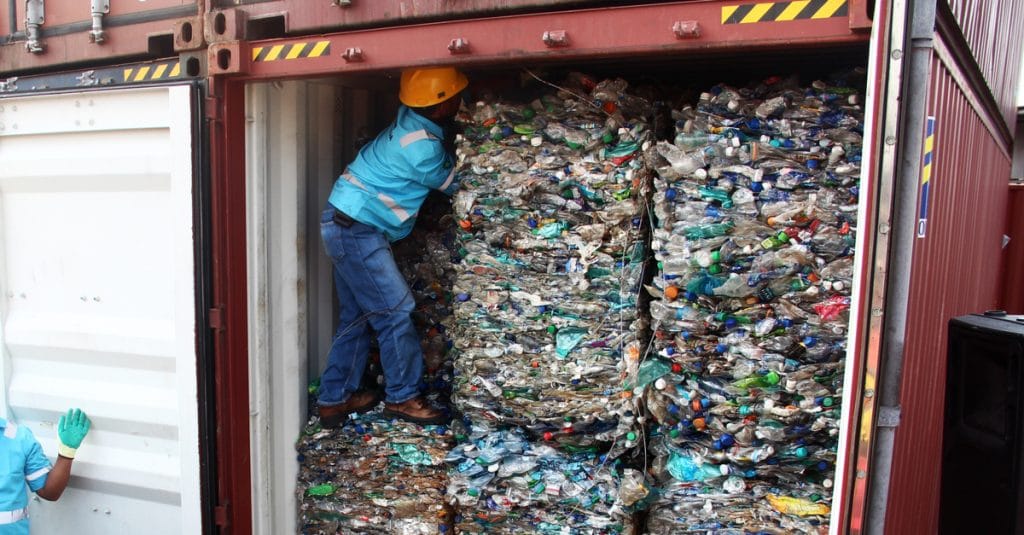 TUNISIA: The State will send back more than 120 tonnes of hazardous waste to Italy©Triawanda Tirta Aditya/Shutterstock