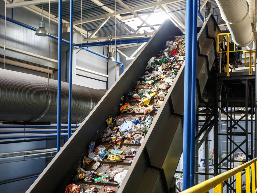 ETHIOPIA: Nestlé gives itself twelve months to recycle all its plastic waste©Jantsarik