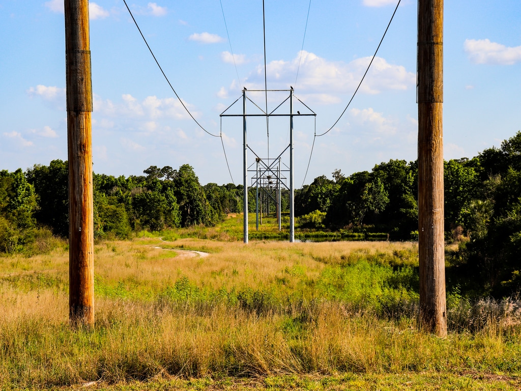 TOGO: The State will improve electricity supply in the north with a 240 km line©Hayden Hamilton/Shutterstock