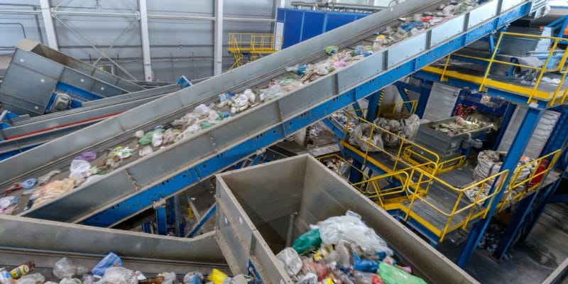 CÔTE D’'IVOIRE : Bouaké se dote d’'une unité de recyclage des déchets plastiques©Nordroden/Shutterstock