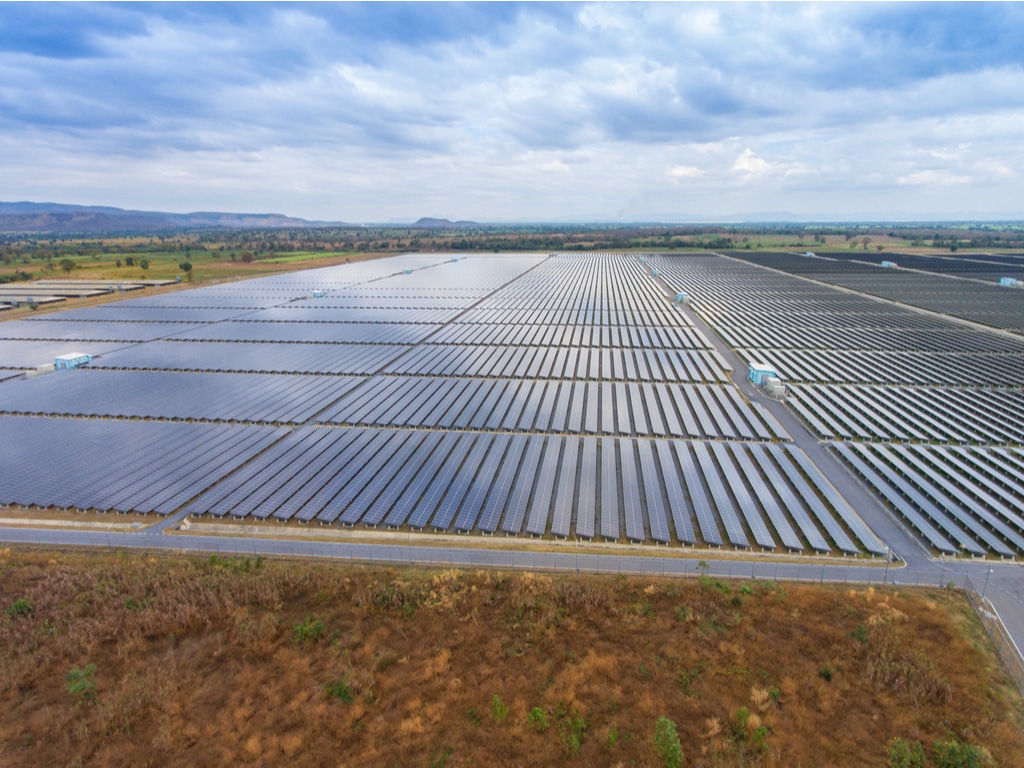 SOUTH AFRICA: Waterloo solar power plant (75 MWp) goes into commercial operation©Blue Planet Studio/Shutterstock