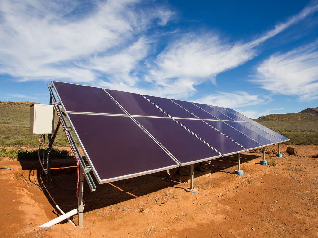 AFRIQUE : ElectriFI finance trois fournisseurs d’énergie solaire opérants dans 6 pays ©Dewald Kirsten/Shutterstock