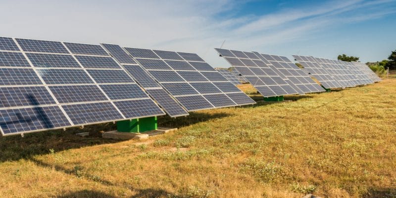 SÉNÉGAL : l’Aser lance un appel d’offres pour 133 mini-grids solaires en zone rurale©pisaphotography/Shutterstock