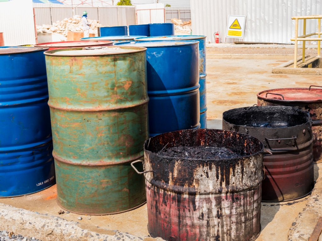 GHANA: Marine Bunkers to reuse oil waste in Tema port©RachenStocker/Shutterstock