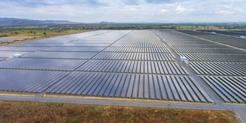 NIGERIA : une centrale solaire de 200 MWc sera construite dans l’État du Delta©Blue Planet Studio/Shutterstock