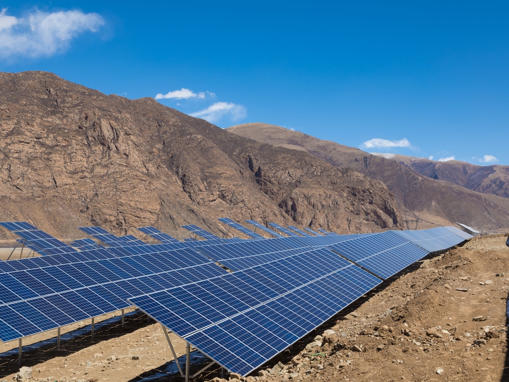 AFRIQUE : 145 M$ de la DFC et la Fondation Shell pour l’accès à l’électricité verte©chinasong/Shutterstock