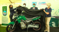 KENYA: UNEP introduces its first electric motorbikes in urban transport© PNUE