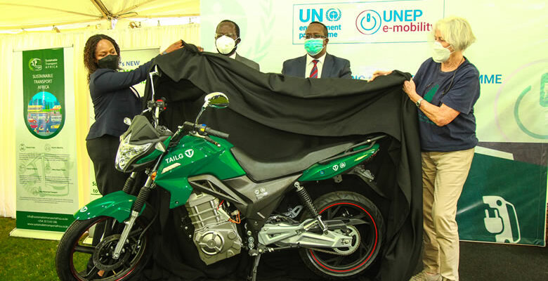 KENYA : le PNUE introduit ses premières motos électriques dans le transport urbain© PNUE