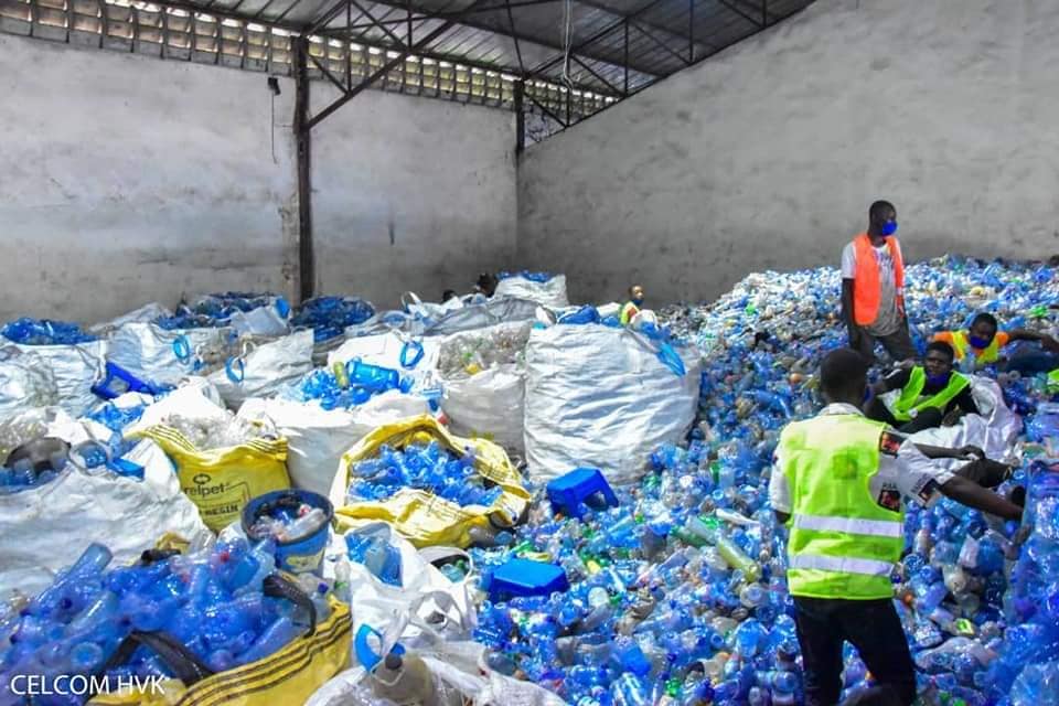 RDC : l’initiative « Kintoko » pour collecter 50 tonnes de plastiques par jour ©OK PLAST