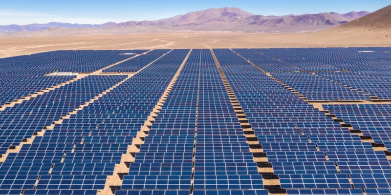 ÉGYPTE : la BAD valide un prêt de 27 M$ pour la centrale solaire de Kom Ombo (200 MWc) ©abriendomundo/Shutterstock