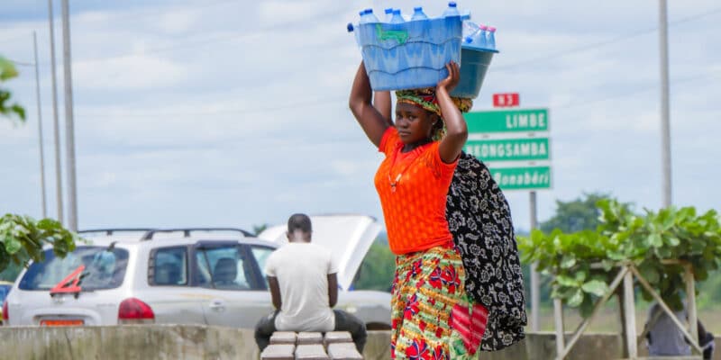 CAMEROUN : quelle politique pour le droit à l’eau ?©Sidoine Mbogni/Shutterstock