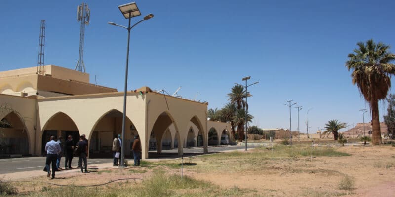 LIBYE : le Pnud installe 284 lampadaires solaires à l’aéroport de Sebha © PNUD