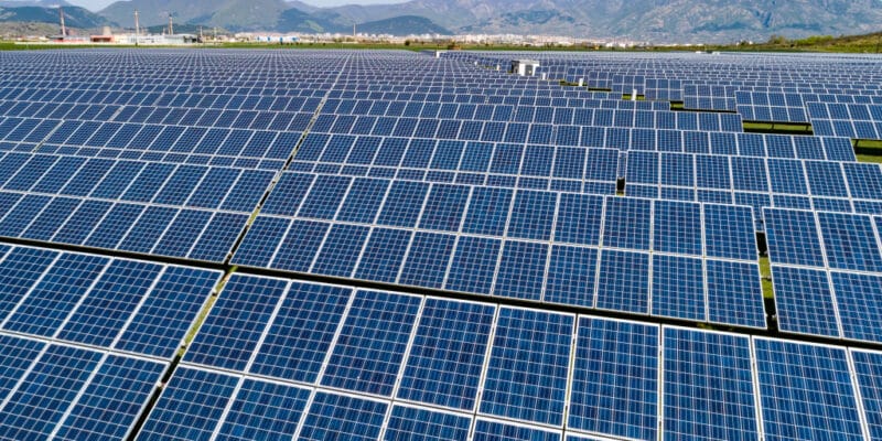 MALI : le gouvernement donne son feu vert pour deux centrales solaires PV de 83 MWc © Petar Petrov/Shutterstock