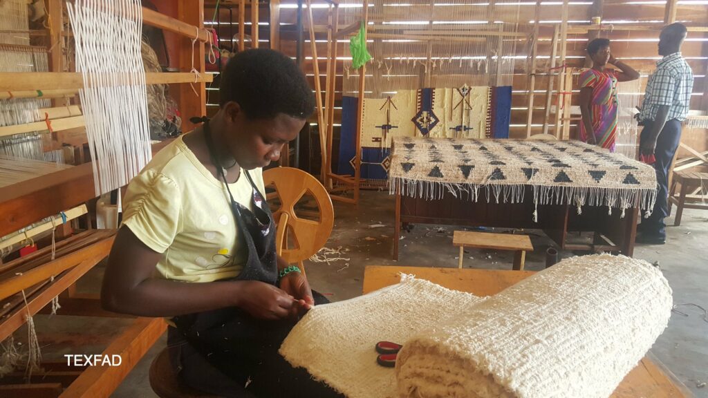 OUGANDA : TexFad veut fabriquer 2 400 tapis à base de fibres de bananiers en 2021©TexFad