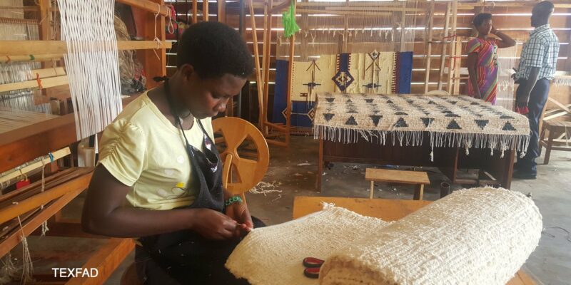 OUGANDA : TexFad veut fabriquer 2 400 tapis à base de fibres de bananiers en 2021©TexFad