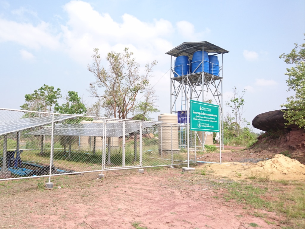 GABON: Four boreholes reinforce the water supply to 2,800 households in Libreville ©sme lek/Shutterstock
