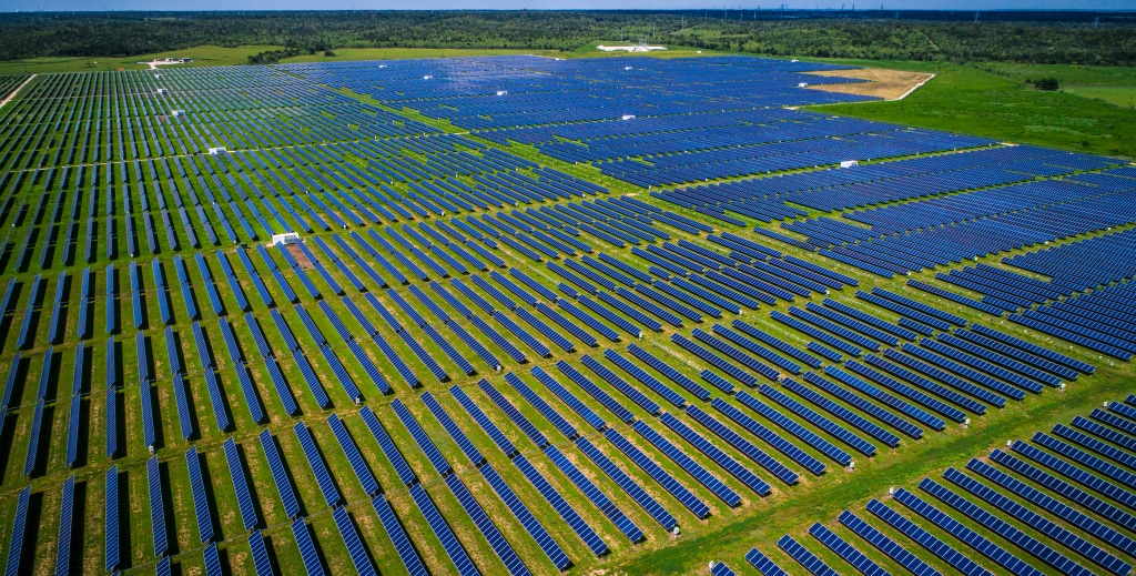 MALI : le français Legendre signe un PPP pour sa centrale solaire de Fana (50 MWc)© Roschetzky Photography/Shutterstock