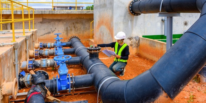 CAMEROUN : le projet d’eau potable Paepys s’achèvera finalement en fin 2022©R7 Photo/Shutterstock