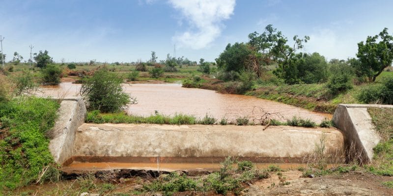 BURKINA FASO: Work begins on the Niangdo irrigation dam© S Nilofar/Shutterstock