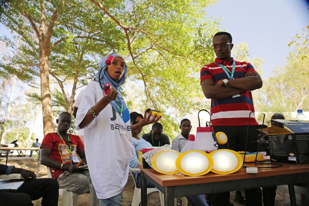 AFRIQUE : baobab + lève 10M€ pour ses systèmes solaires domestiques et le digital.© Baobab+ Sénégal