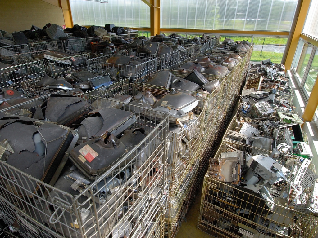 KENYA: WEEE Centre and Taka Ni Mali to recycle e-waste in Kajiado©Photoagriculture/Shutterstock