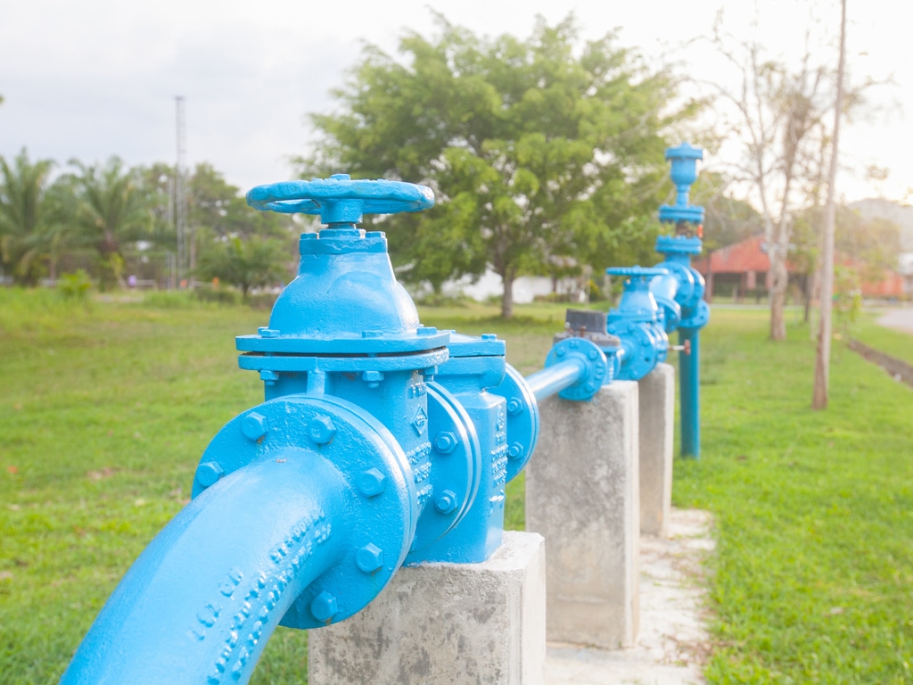 ANGOLA : réhabilité, le système d’eau de Menongue approvisionne 50 000 personnes©wandee007/Shutterstock