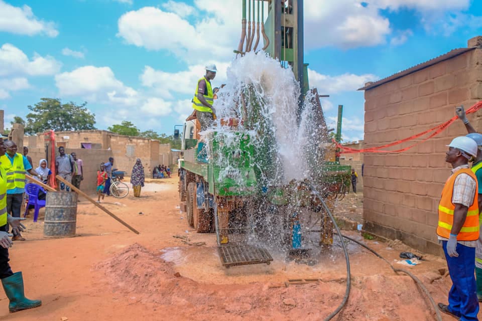 BURKINA FASO : le projet « Djiguifa Dji » pour la réalisation de 120 points d’eau ©Onea