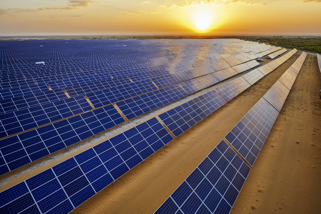 ALGÉRIE : la Sonatrach se dotera d’un parc solaire (10 MWc) pour ses sites pétroliers © Jenson de Shutterstock