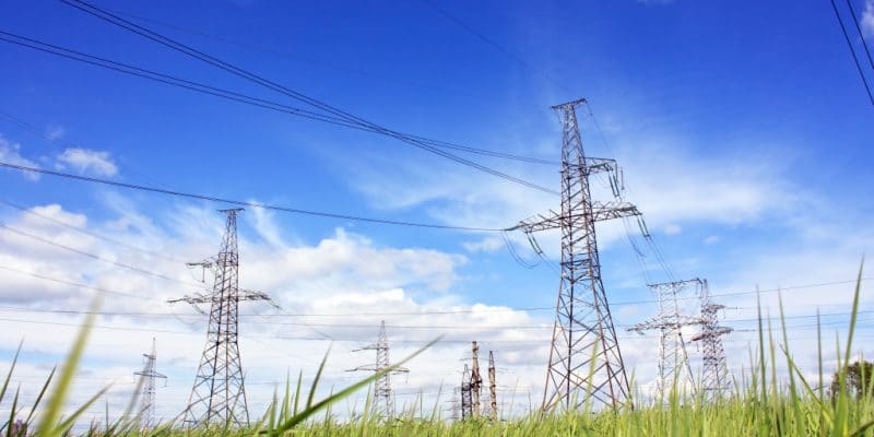 KENYA: Africa50 and Power Grid sign PPP for power lines© Shebeko/Shutterstock