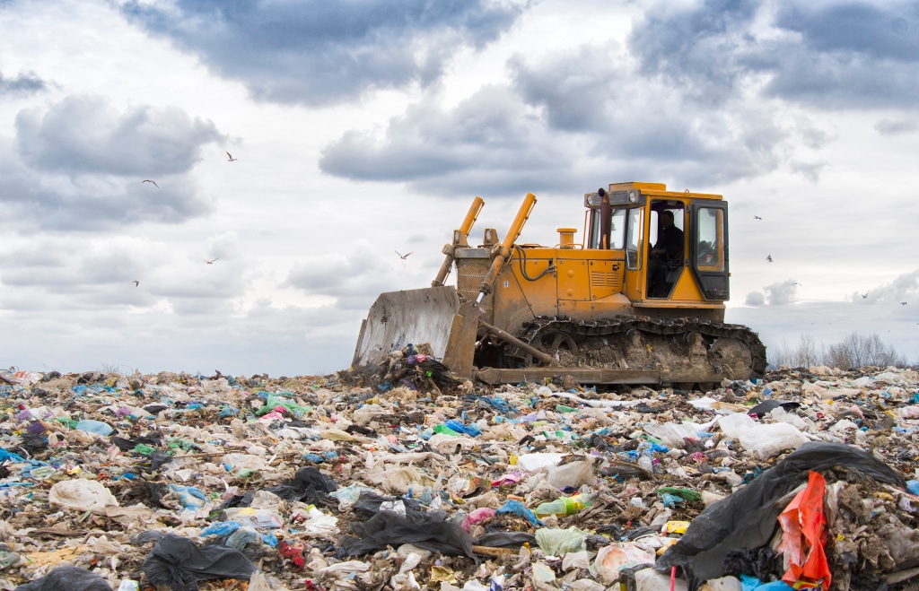 GABON: German Bomag wants to optimize waste management in Greater Libreville ©Perutskyi Petro/ Shutterstock
