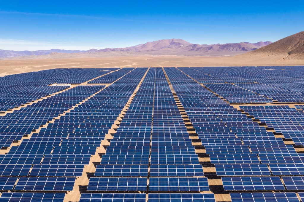 TUNISIE : le gouvernement veut développer une capacité solaire de 3,8 GW d’ici à 2030©abriendomundo/Shutterstock