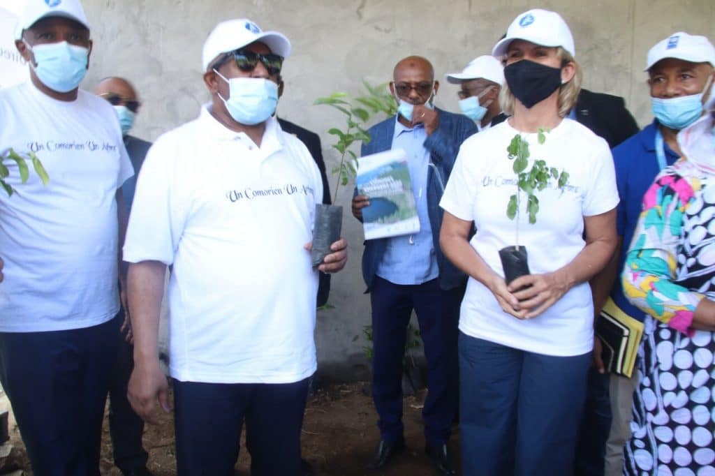 COMOROS: In Moroni, UNDP and GCF launch a reforestation operation with the State © undp
