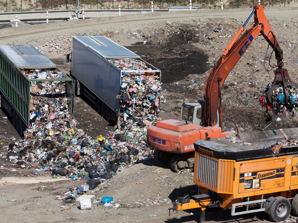 ALGÉRIE : 1,75 M€ pour l’extension du centre d’enfouissement des déchets d’Oued Falli ©newphotoservice/Shutterstock