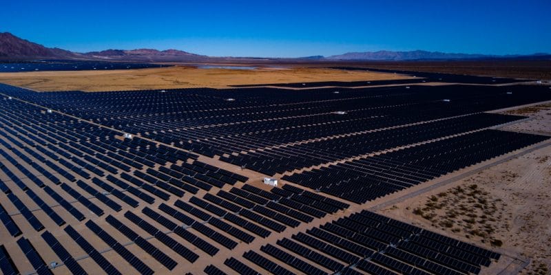 MAROC : cinq IPP obtiennent la construction de sept centrales solaires de 333 MWc ©Elevate Imaging/Shutterstock