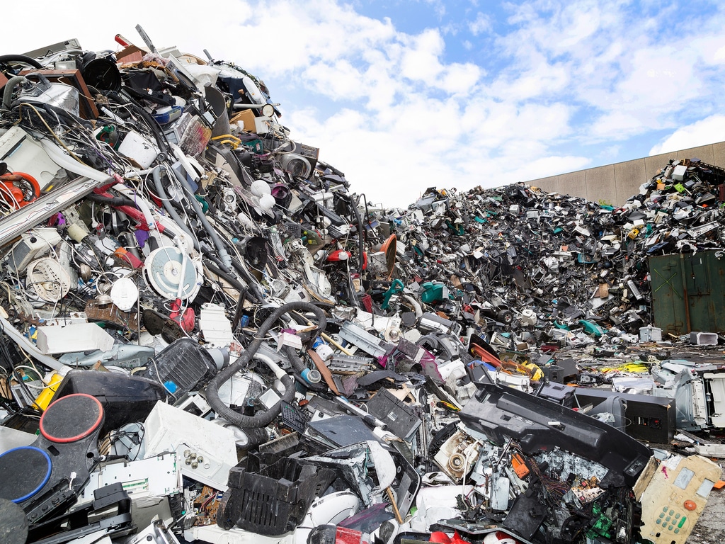AFRIQUE : un plan d’action international pour l’économie circulaire des e-déchets©Morten B/Shutterstock