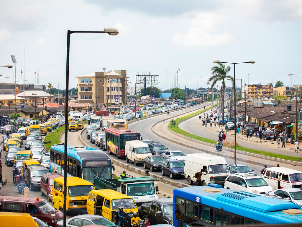 NIGÉRIA : la SFI prête 50 M$ pour 2 lignes de transport durable à Lagos ©Teo-Inspiro International/Shutterstock
