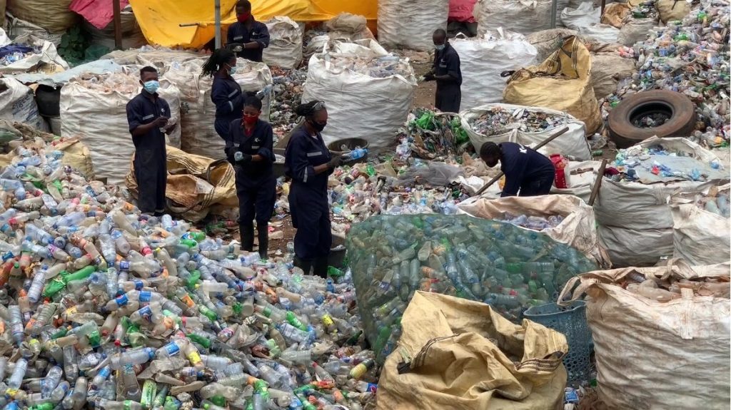 NIGÉRIA : la start-up Kaltani lève 4 M$ pour le recyclage des déchets plastiques © Kaltani