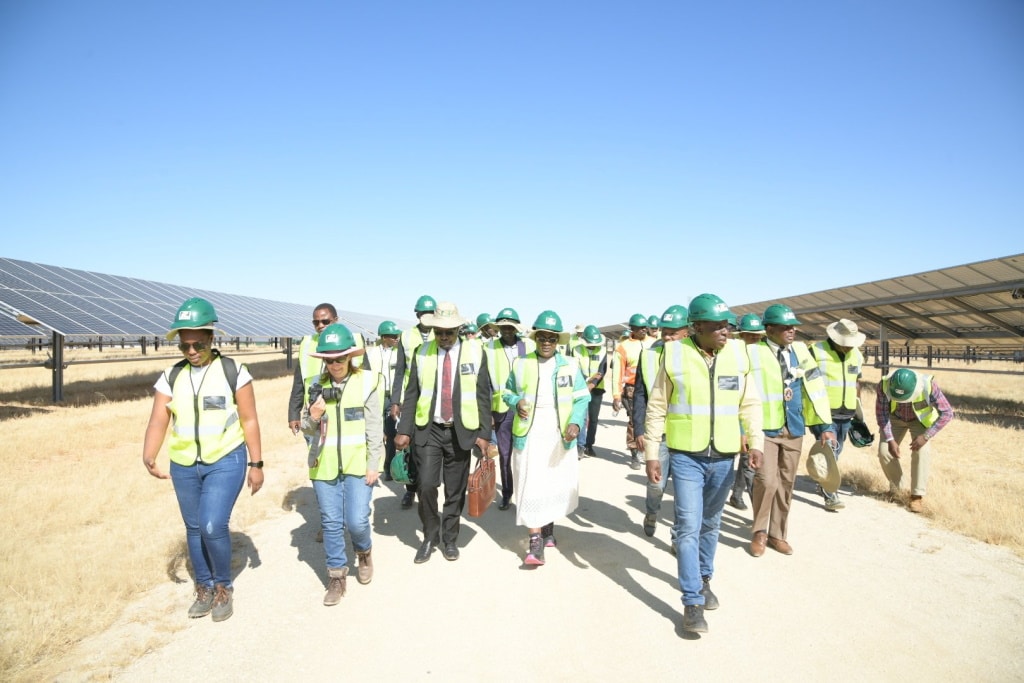NAMIBIE : NamPower inaugure sa centrale solaire photovoltaïque d’Omburu de 20 MWc ©NamPower