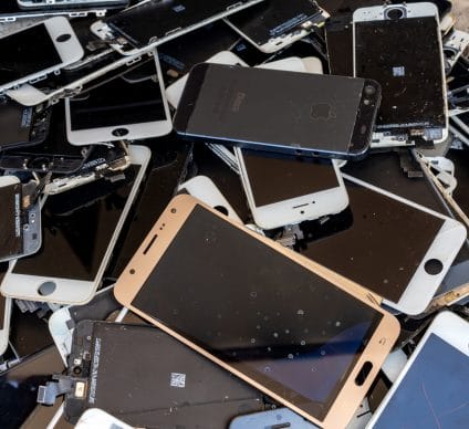 AFRICA: Vodafone recycles used phones in Nigeria, Ghana and Cameroon ©Poravute Siriphiroon-Shutterstock