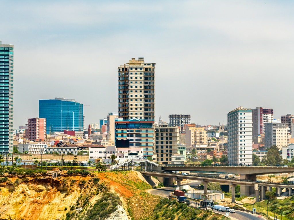 AFRIQUE : un mécanisme de la BAD renforcera les compétences financières des villes © Leonid Andronov/ Shutterstock