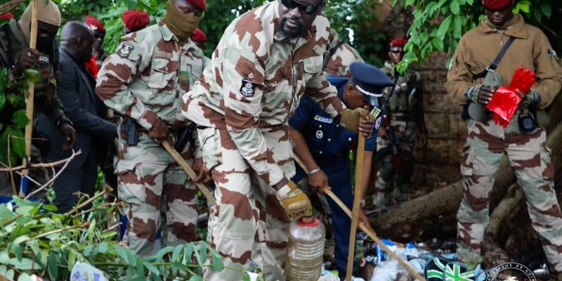 GUINÉE : à Conakry, les autorités viennent en renfort pour la collecte des déchets© Présidence de la Guinée