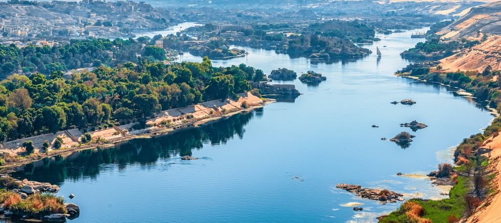 EGYPT: In Cairo, Cemex and VeryNile will clear the Nile of waste ©leshiy985/Shutterstock